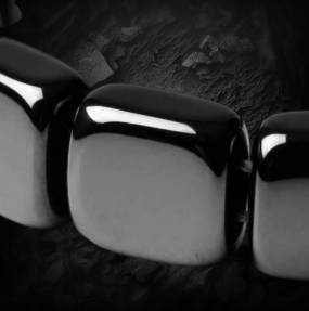 Vitalo™ – Refined Magnetic Elegance for Men